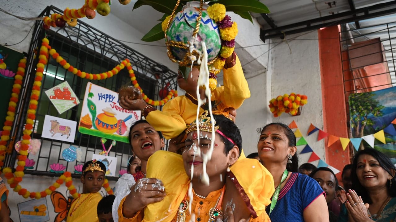 Krishna Janmashtami 2025: When is Janmashtami? Check timings, significance; best wishes, messages and quotes to…